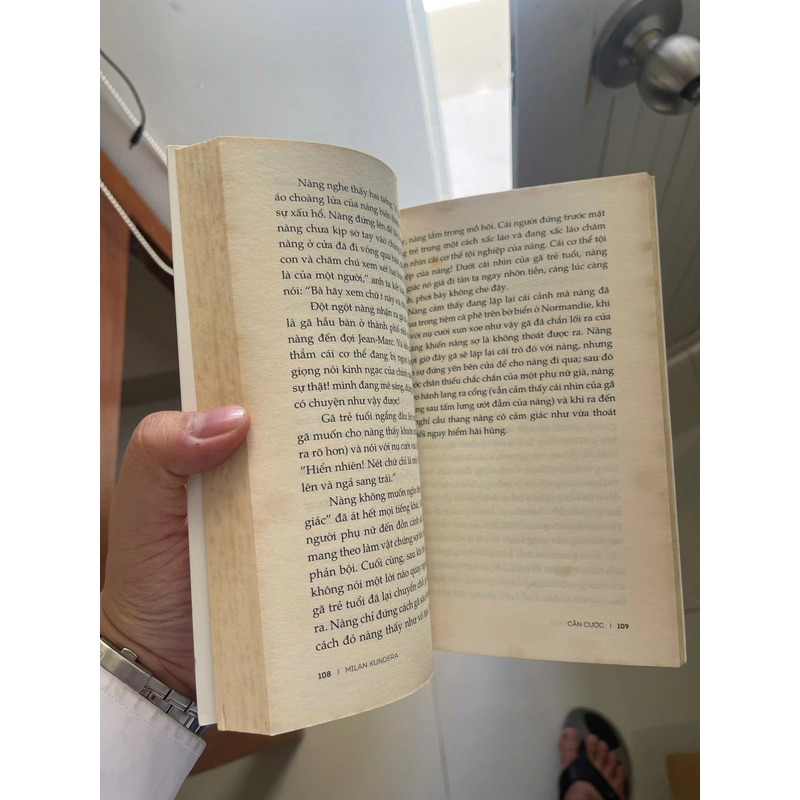 Căn Cước - Milan Kundera, Mới 80% (Hoi) 498872