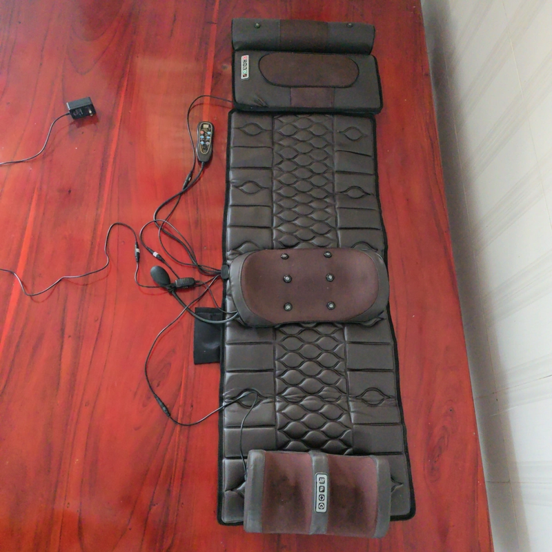 Đệm massage toàn thân Misuko Mat-C88 màu nâu 475478