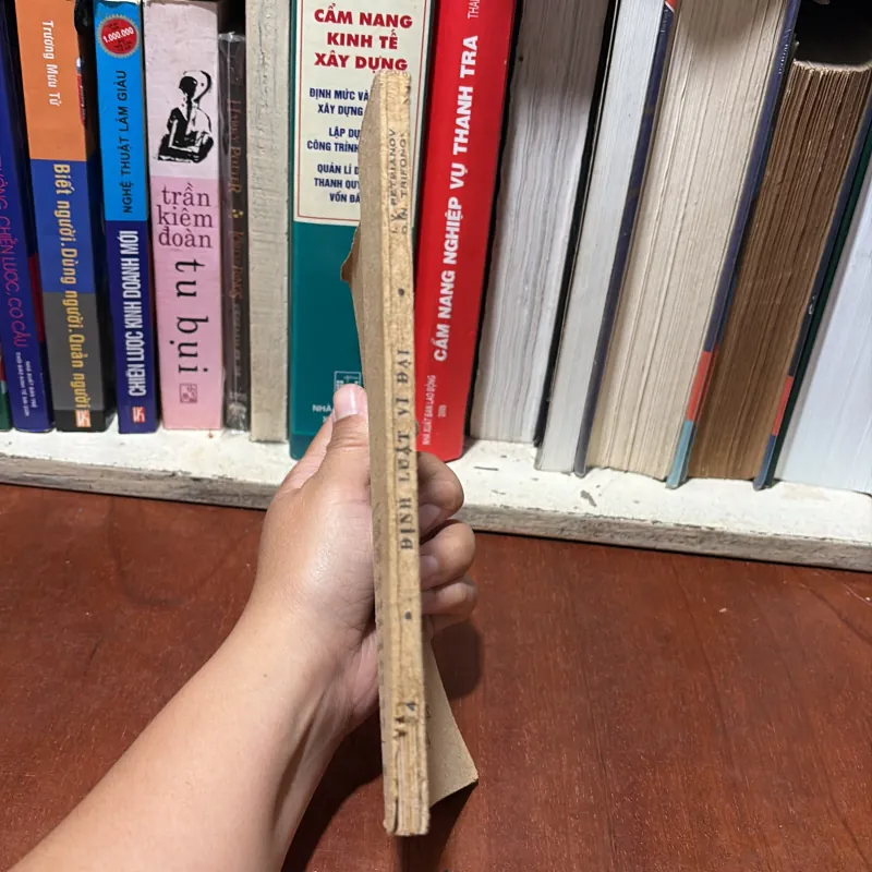 II Sách Khoa Học: Định Luật Vĩ Đại - 1984 755432