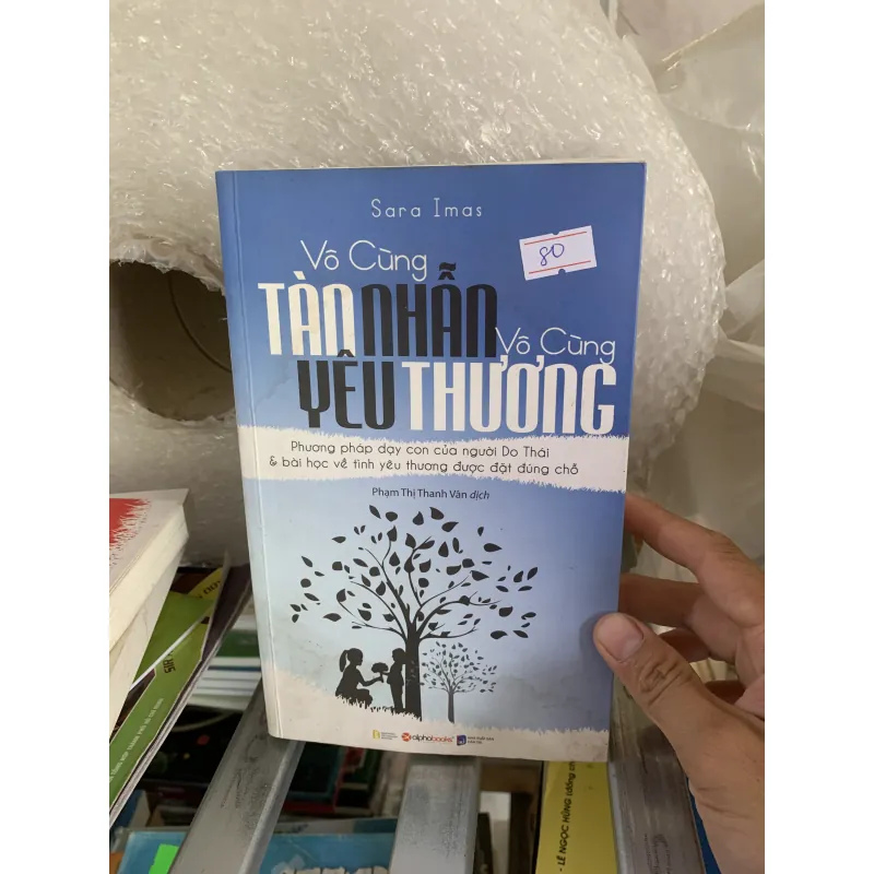 Vô cùng tàn nhẫn vô cùng yêu thương  1033286