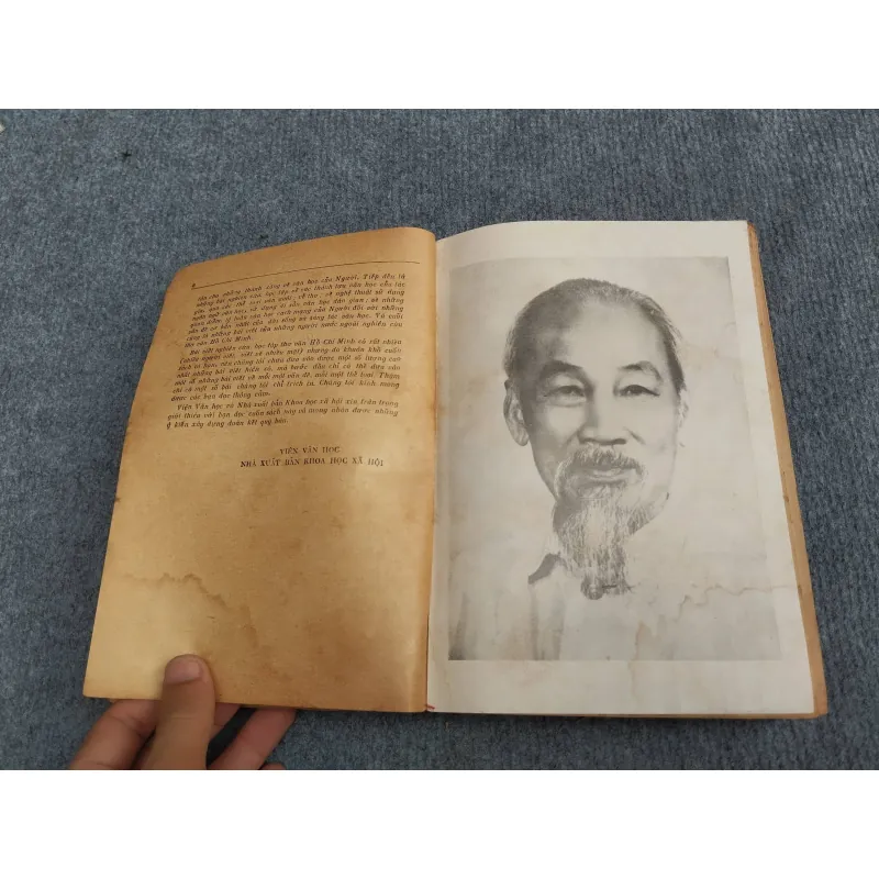 NGHIÊN CỨU HỌC TẬP THƠ VĂN HỒ CHÍ MINH 991040