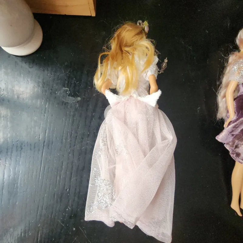 Búp bê Barbie đầm trắng 1005304