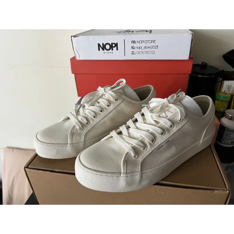 Giày bata trắng size 41 752862