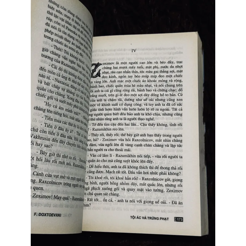 Tội ác và trừng phạt 1010443