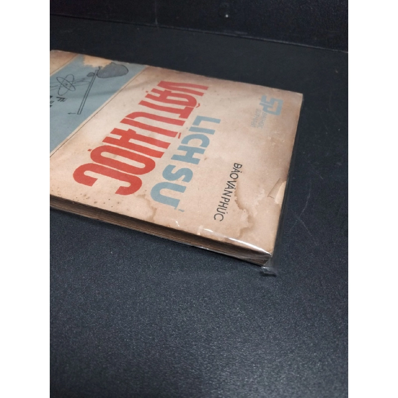 Lịch sử vật lí học mới 60% bẩn bìa, ố vàng, rách bìa, tróc gáy, có vệt nước 1986 Đào Văn Phúc HCM2603 GIÁO KHOA 924345