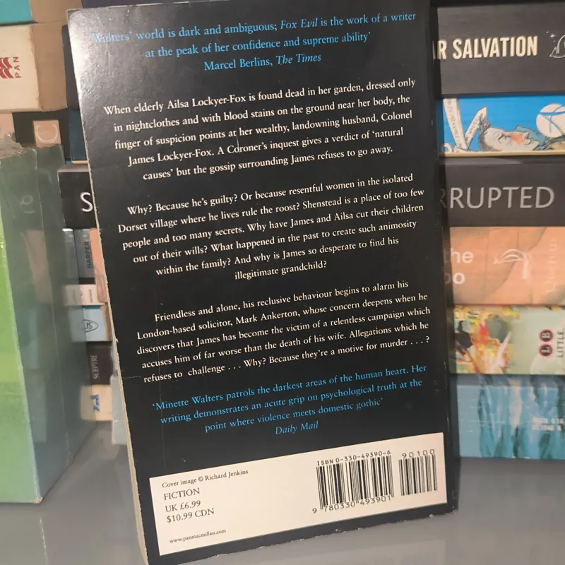 Ngoại văn cũ giá rẻ Minette Walters (pocket size) 932785