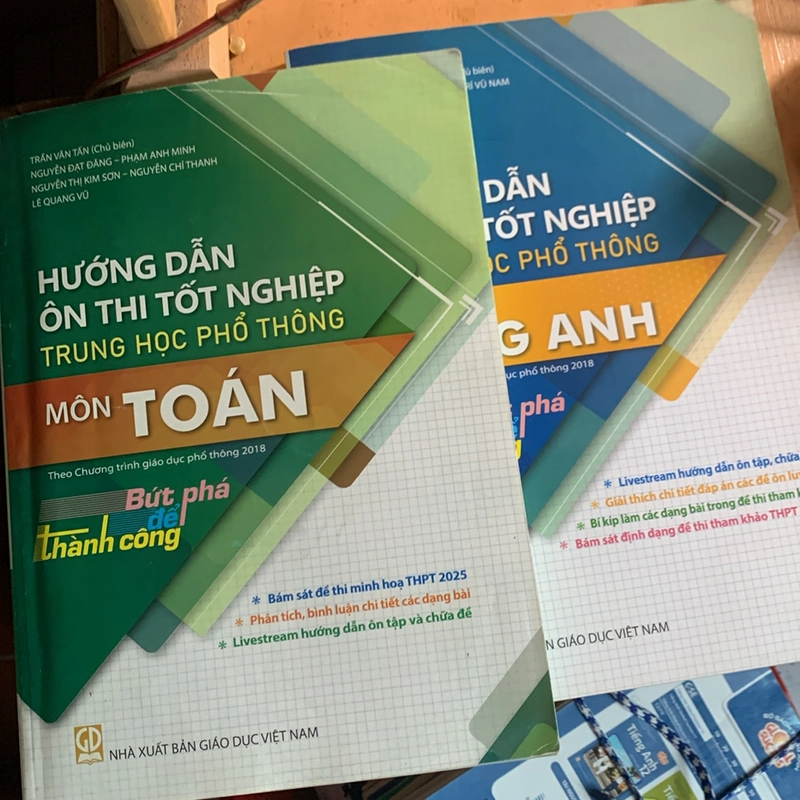 Combo 2 quyển ôn thi THPT ( Toán + Anh) 493924