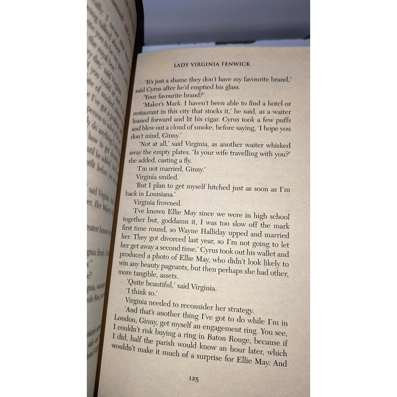 Ngoại văn Cometh the Hour - Jeffrey Archer (the global number one bestseller) 524783