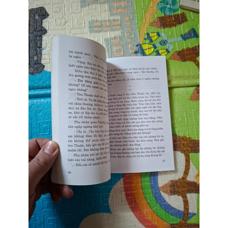 Người đẹp và Đức vua 792088