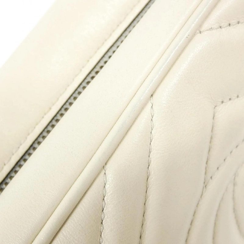 Túi đeo vai GG MARMONT 447632 DTD1T của Gucci 608536