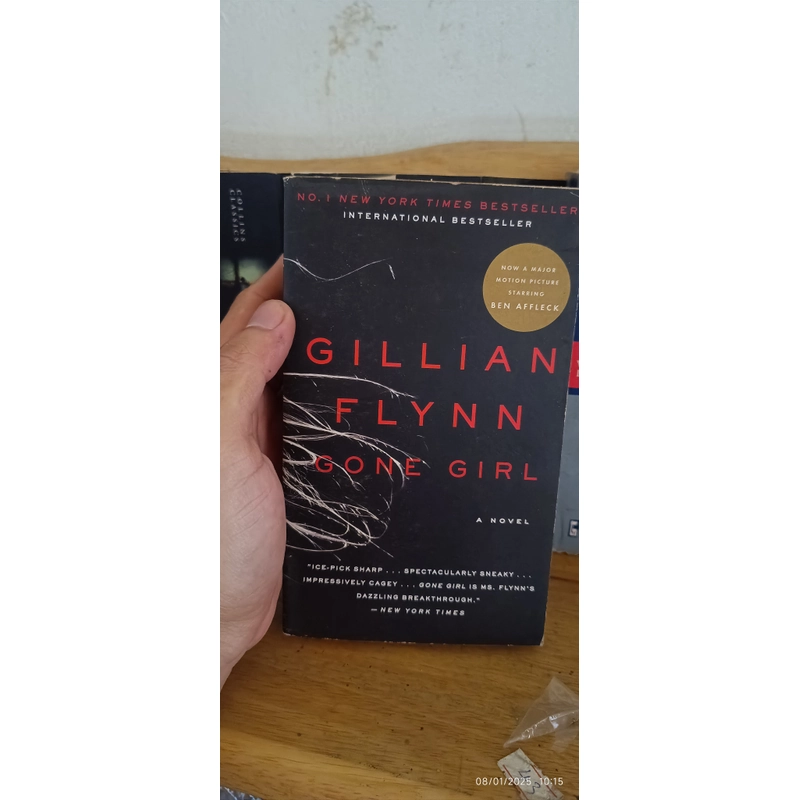 Gone Girl - Cô Gái Mất Tích (tiếng Anh) 522893