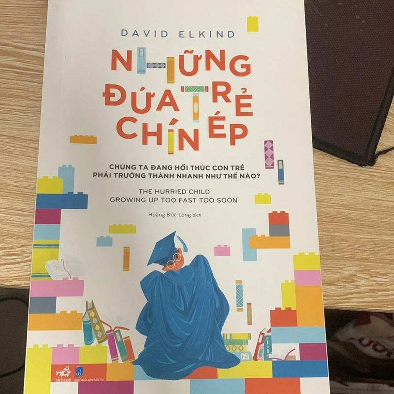Những đứa trẻ chín ép - David Elkind 528526