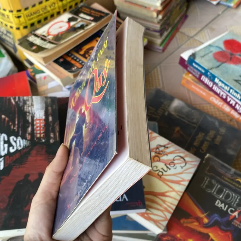 Khiêu vũ với quỷ Keri Arthur 790807