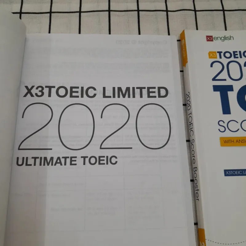 Bộ 2 giáo trình Ultimate TOEIC 2020 Simulated test & Score Booster.  695455