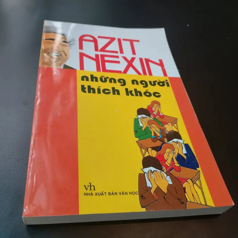 Những người thích khóc - Azit Nexin 733600