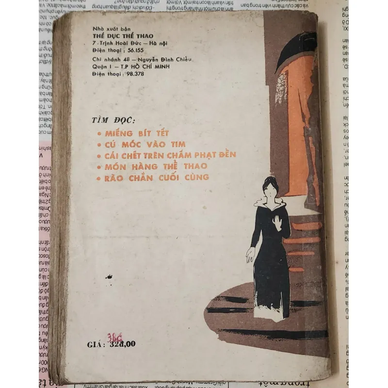 Tiểu thuyết trinh thám cổ điển của Agatha Christie: VỤ GIẾT NGƯỜI TRÊN SÂN GÔN 703962