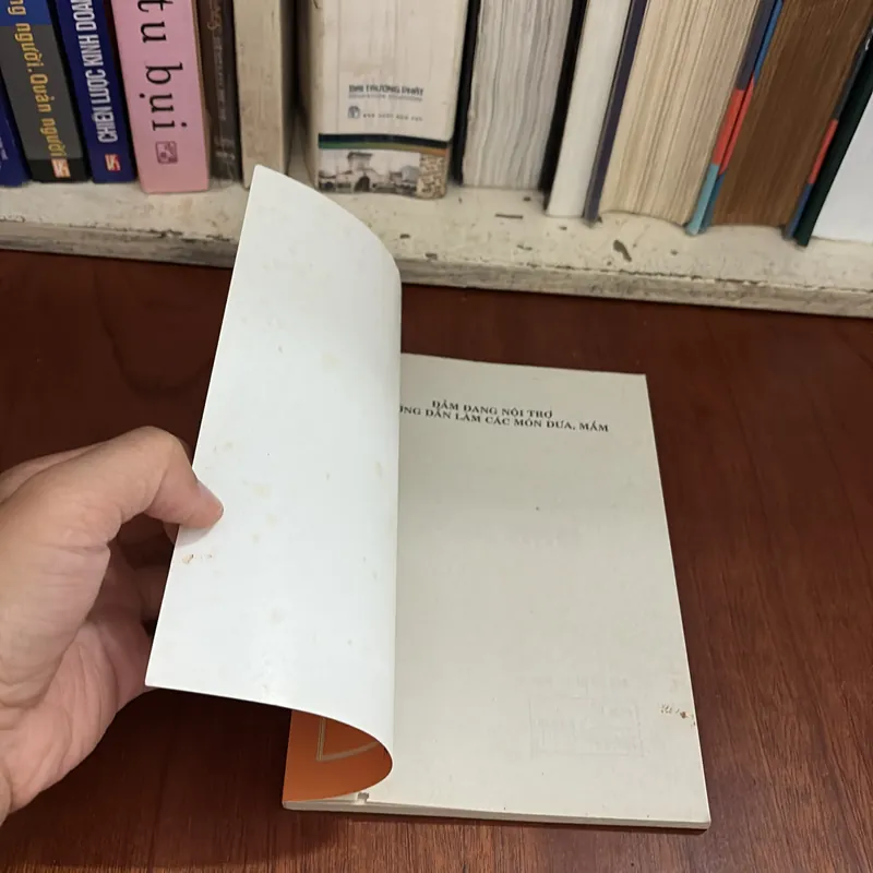 II Sách Nấu Ăn: Hướng Dẫn Làm Các Món Dưa Mắm - Hồng Phượng - 2003 599622
