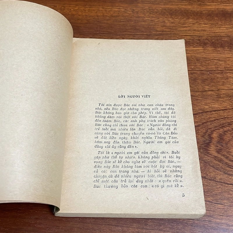 [Sách Xưa] - II Tựa sách: Người Thợ Máy Tôn Đức Thắng - Lê Minh - 1987 503754