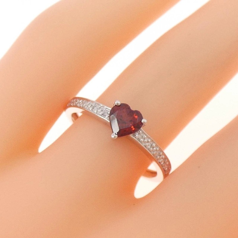 Nhẫn Garnet 750WG hình trái tim 671088