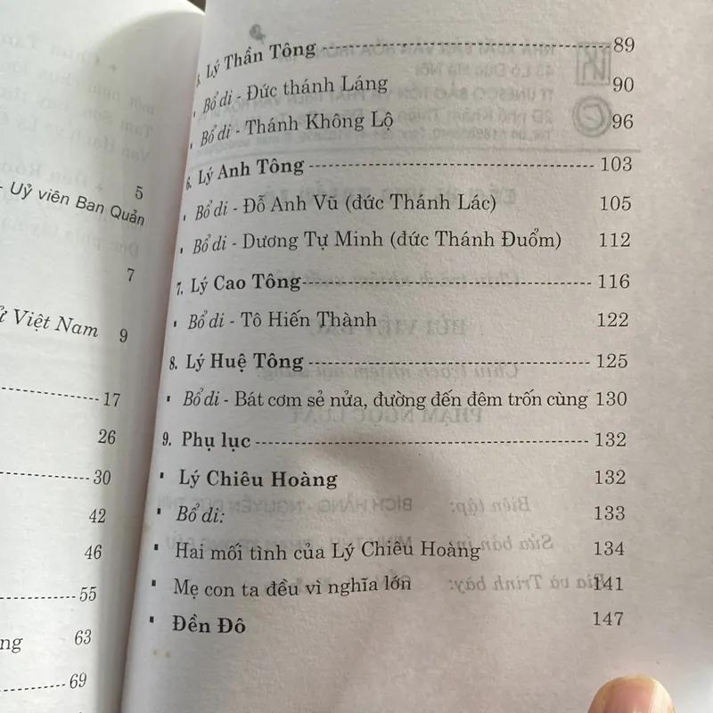 TÁM VỊ VUA TRIỀU LÝ (XB 2005) 502631