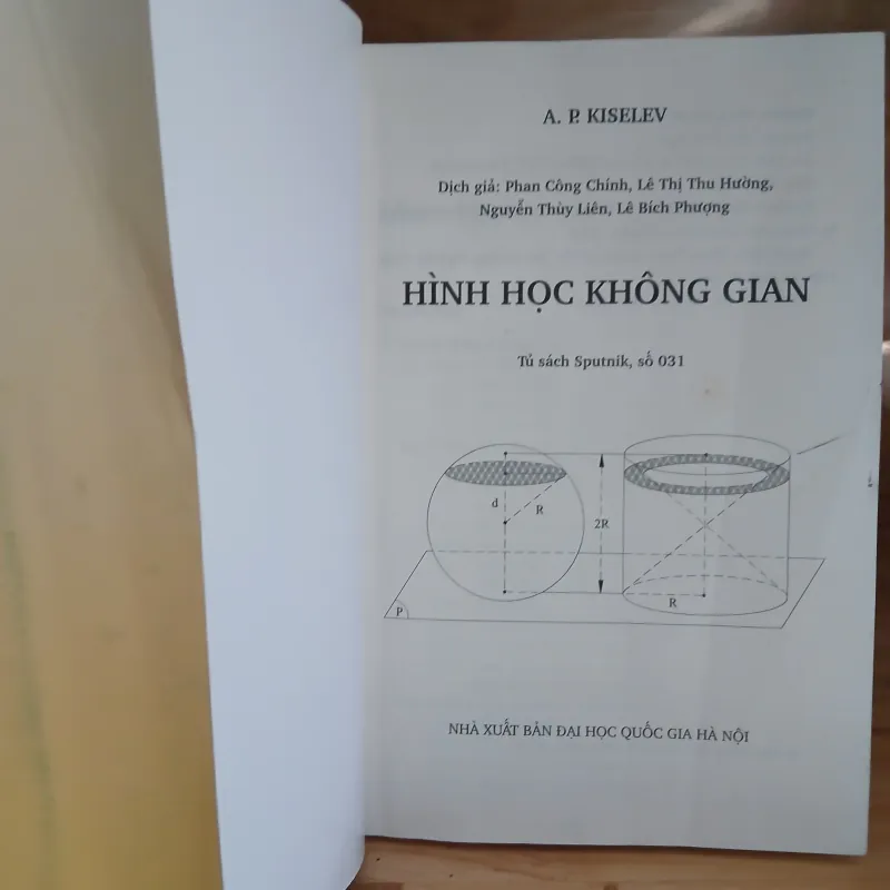 Hình Học Không Gian - A. P. Kiselev 931632