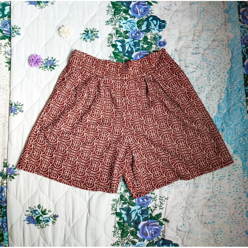 Combo 2 quần short size M màu trắng và nâu 469310