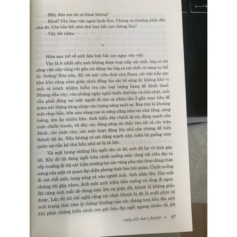 NGƯỜI IM LẶNG - CHU LAI 1000366