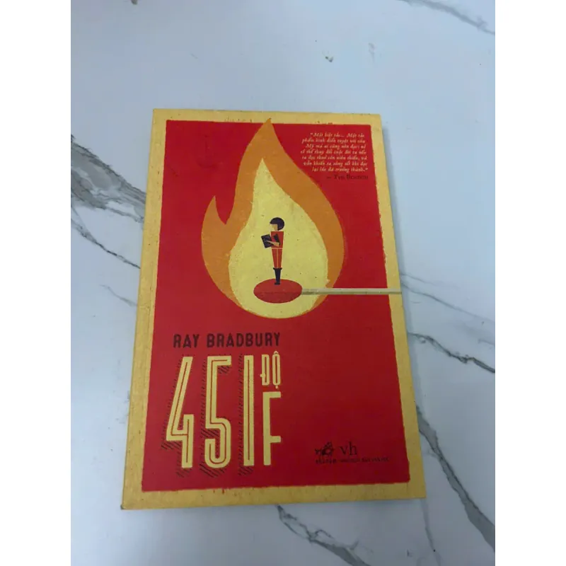 451°F (Fahrenheit 451) - Ray Bradbury 605669
