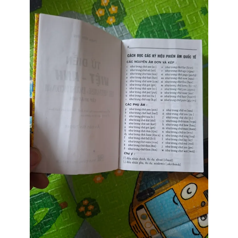 Từ điển Việt - Anh (The Vietnamese - English Dictionary) 1024159