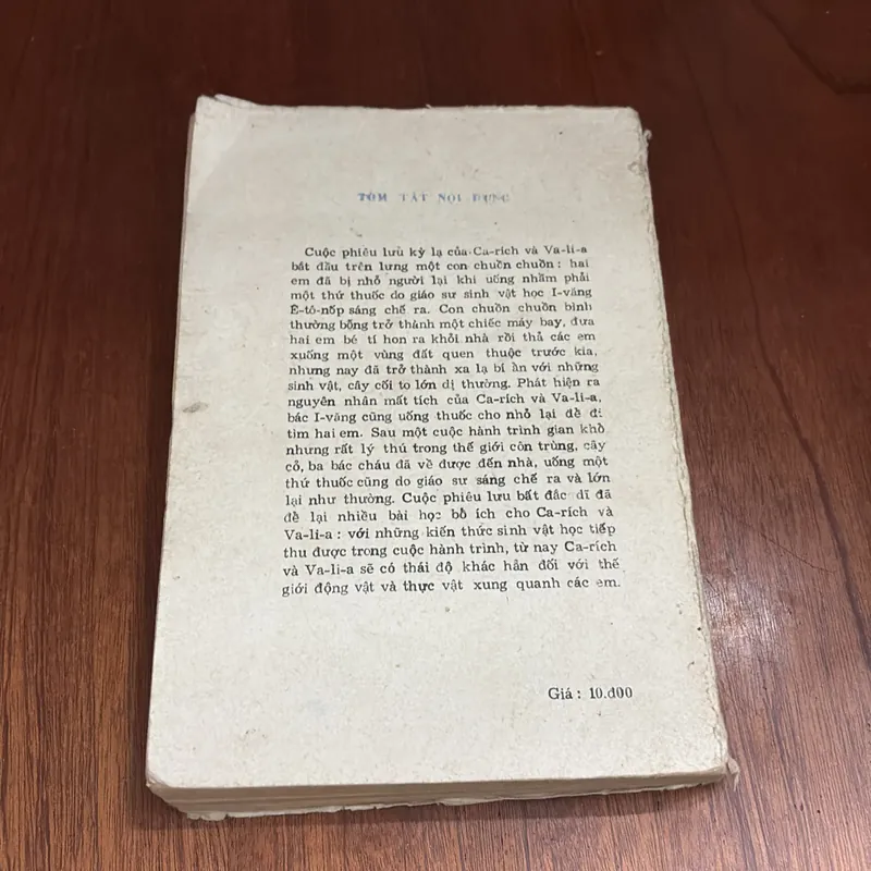 II Sách Xưa: Cuộc Phiêu Lưu Kỳ Lạ Của Carích Và Valia - Ian Lary - 1983 605987