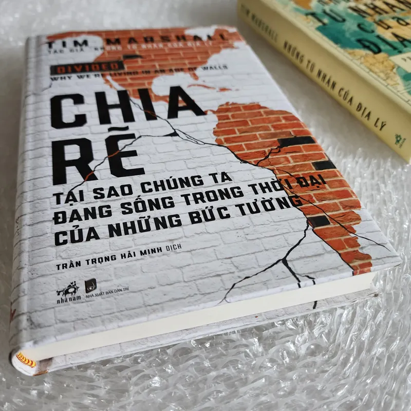 Chia rẽ tại sao chúng ta đang sống trong thời đại của những bức tường | Tim Marshall 696000