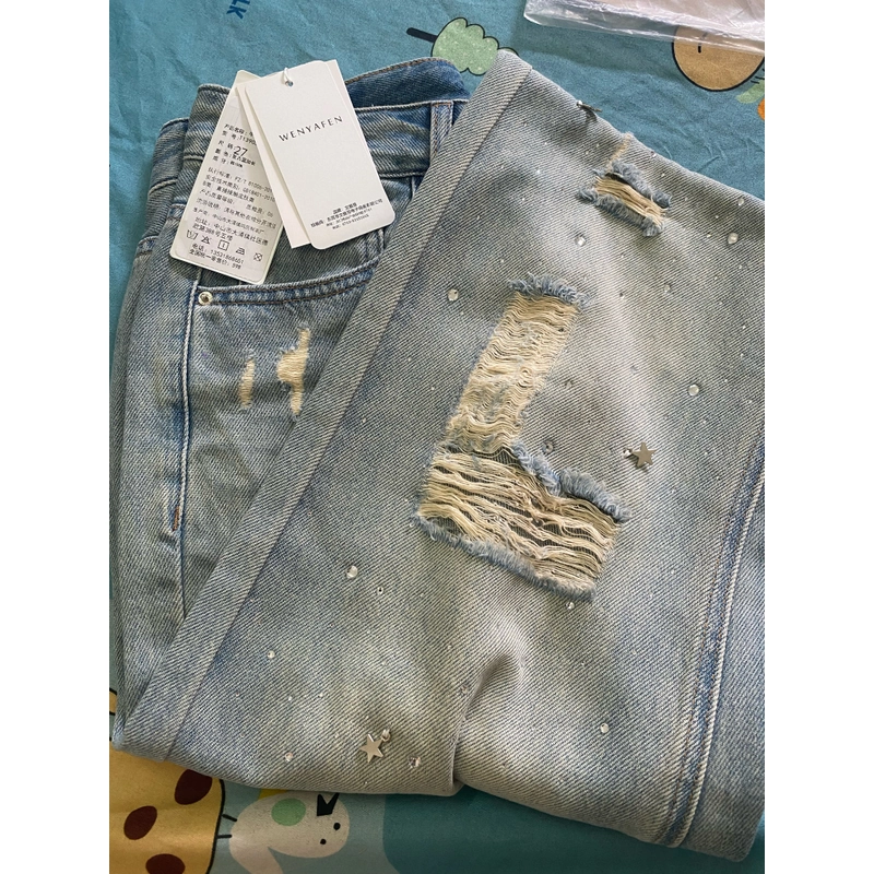 Quần Jeans cạp cao, ống rộng, đính đá 524542