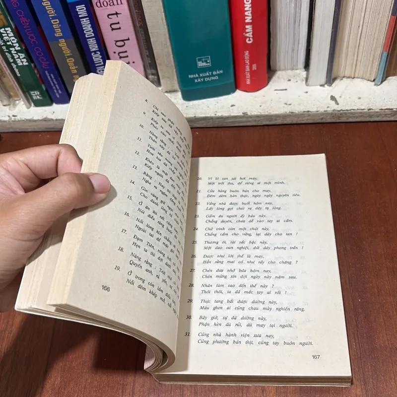 II Văn Học: Tiếng Hát Đồng Quê _ Ca Dao Việt Nam Chọn Lọc (Tập 2) - Ngô Trọng Hiến - 1991 777770