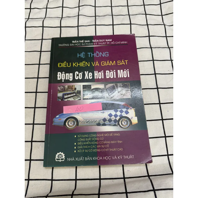 Hệ thống điều khiển và giám sát động cơ xe hơi đời mới 701495