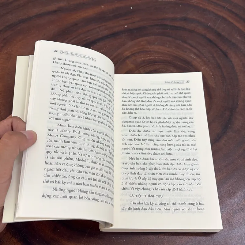 II Sách Kỹ Năng: Phát Triển Kỹ Năng Lãnh Đạo - JOHN C. MAXWELL - 2023 1010453