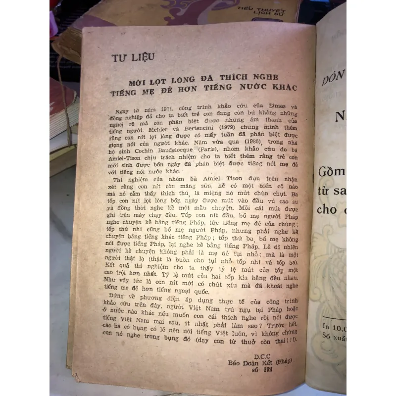 Tác phẩm văn học  1002949