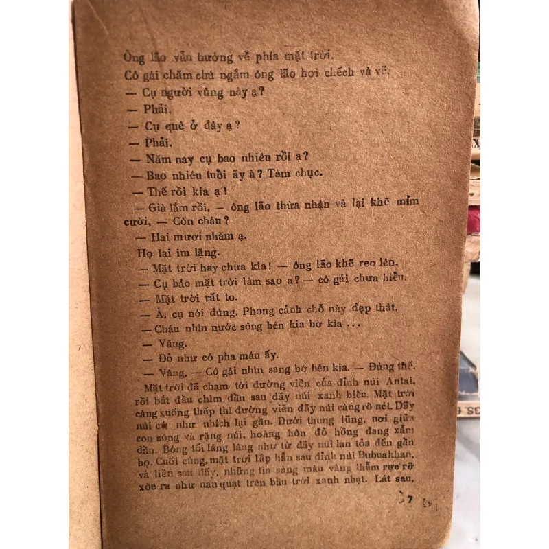 Mặt trời, ông già và cô gái - Suc Sin 1025941