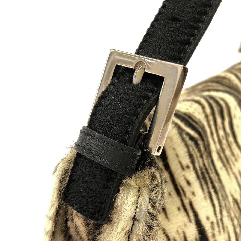 Túi xách vai Fendi Baguette 26424 - Hàng hiệu Chính hãng 766818