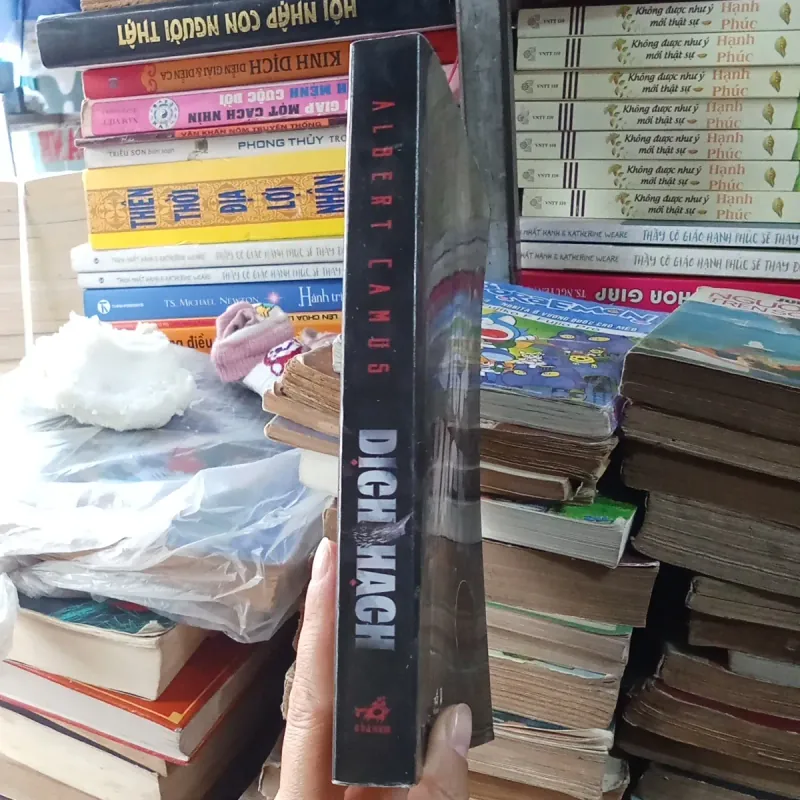Dịch Hạch- Albert Camus  777998