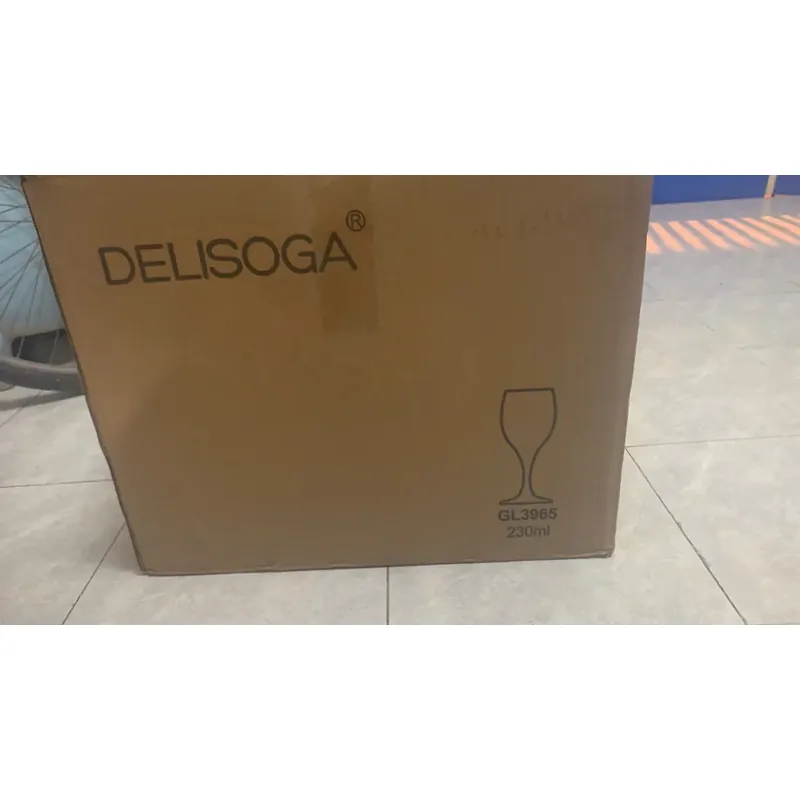 Ly  có đế uống rượu vang và thức uống ạh  738575