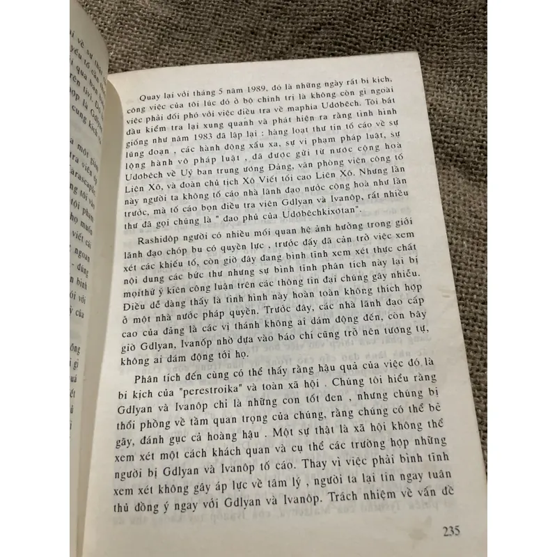HỒI KÝ CỦA LIGACHOP BÊN TRONG ĐIỆN CREMLI CỦA M.GOÓC BA CHỐP 715988