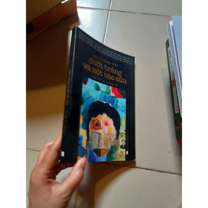 Thơ dài và  trường ca dưới trăng và một bậc cửa 478954