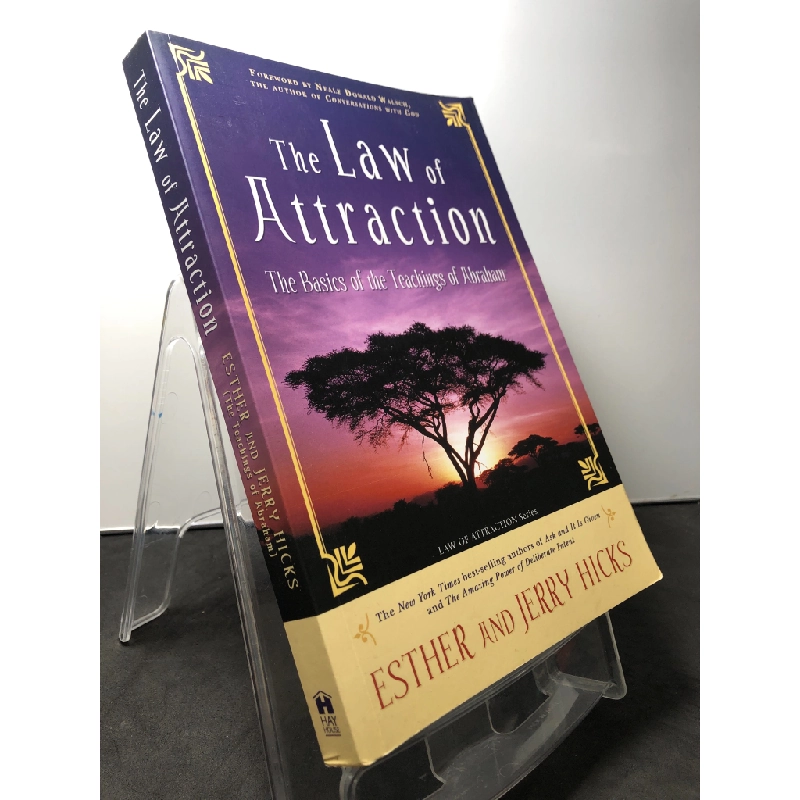 The law of attraction mới 85% bẩn nhẹ Esther and Jerry Hicks HPB1408 NGOẠI VĂN 202950