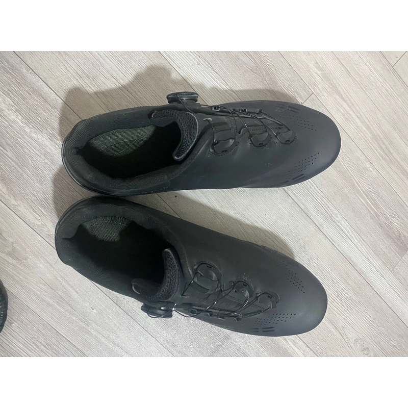 Giày đạp xe new size 40-42 500150