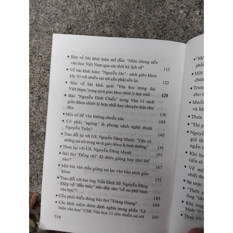 Văn học phê bình tranh luận của Trần Mạnh Hảo  1022829