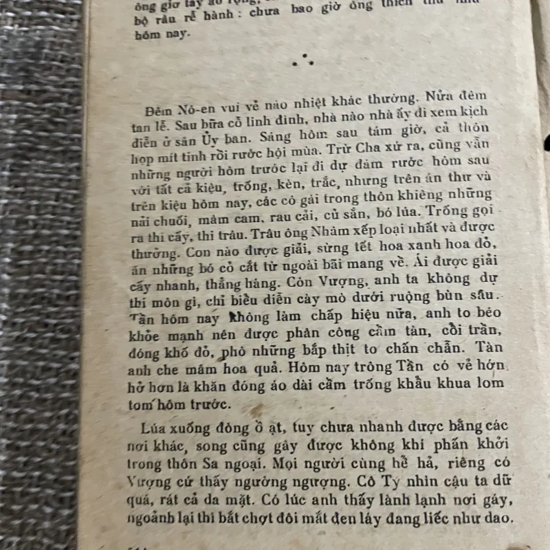 Bão biển - Chu Văn -1982, hơn 800 trang  1029846