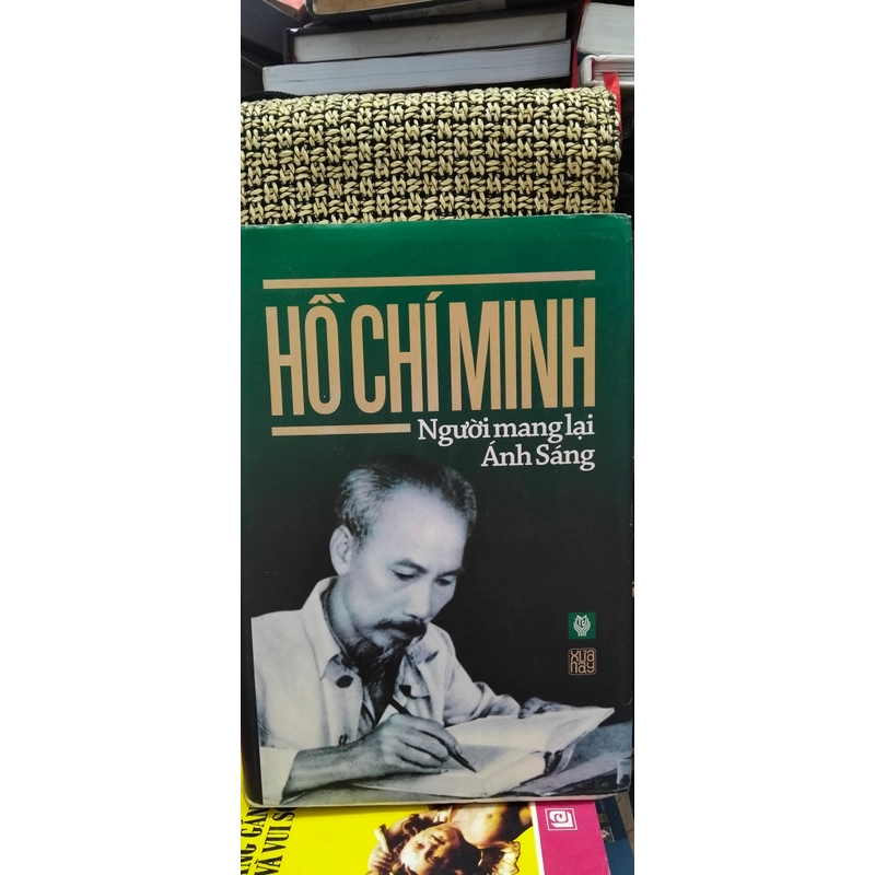Hồ Chí Minh Người Mang Lại Ánh Sáng (Tạp chí Xưa Nay, hiếm hoi, giá trị) 504937