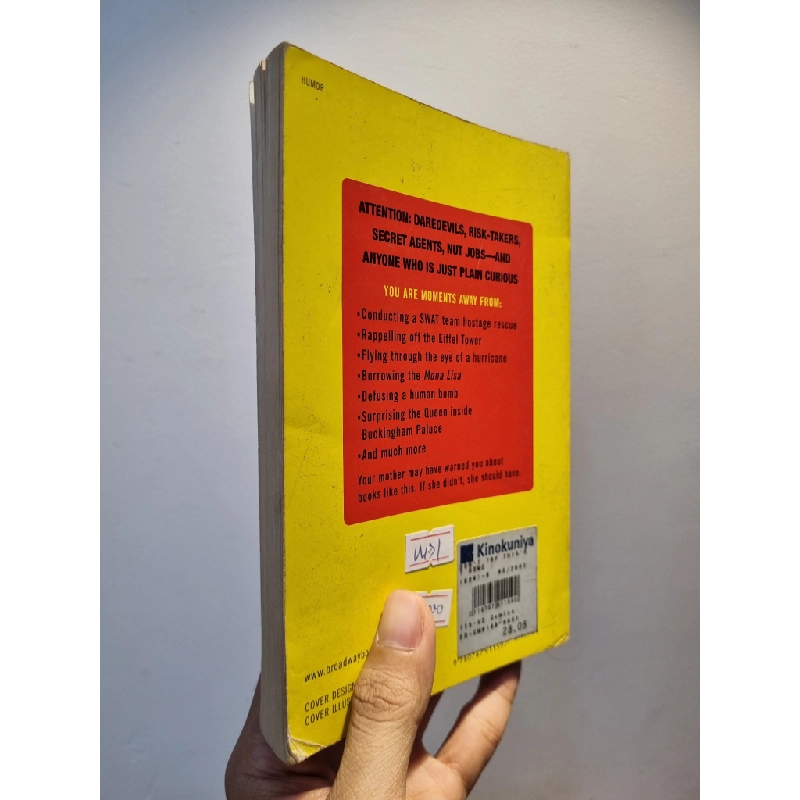 DON'T TRY THIS AT HOME : How To Win A Sumo Watch, Catch a Great White Shark, Start an Indepentdent Nation and Other Extraordinary Feats (For Ordinary People) - Hunter S. Fulghum 193755