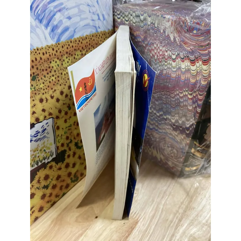 Tạp Chí Văn Học Nước Ngoài - Số 3, 2002 970525