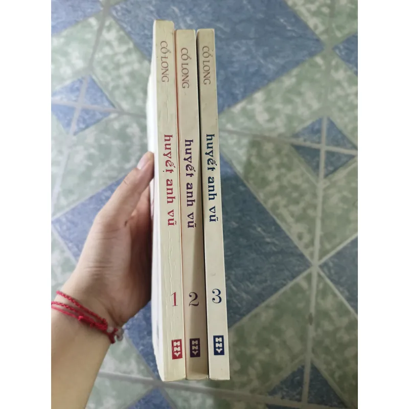 Huyết anh vũ ( 3 tập) - Cổ Long 776911